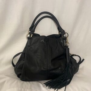 G.I.L.I. Elegant Black Leather Shoulder Bag with Tassel